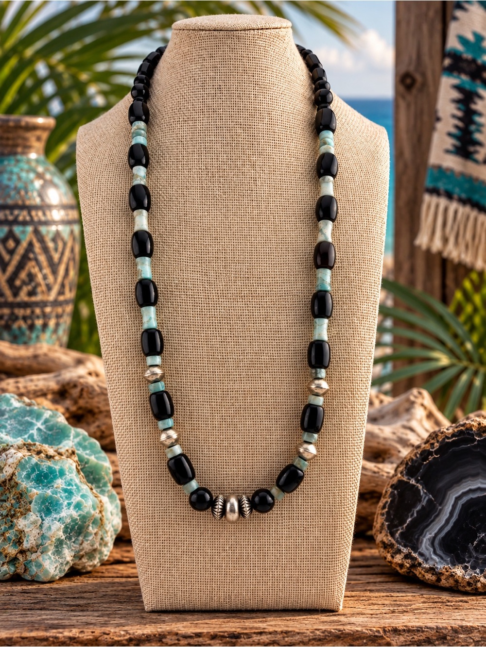Black agate and Caribbean calcite necklace 24“